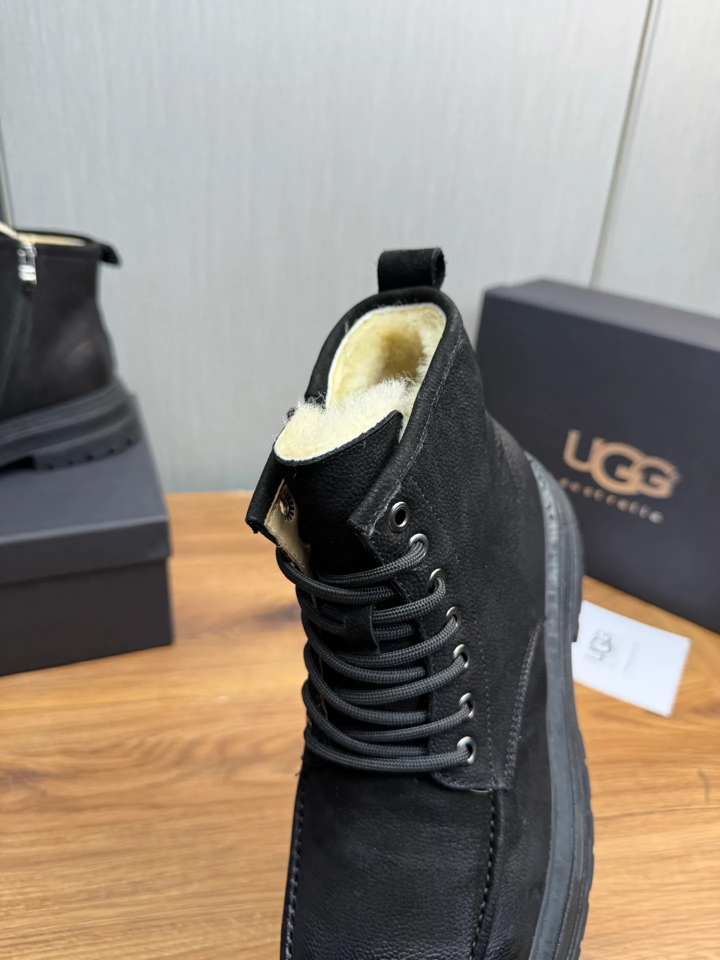Factory price 680💰 [UGG] Men's hot winter warm boots🐑Simple and fashionable design, cowhide➕comfortable and warm wool lining. Soft and comfortable to wear, good warmth retention, and excellent foot feel. Regular size 38-45